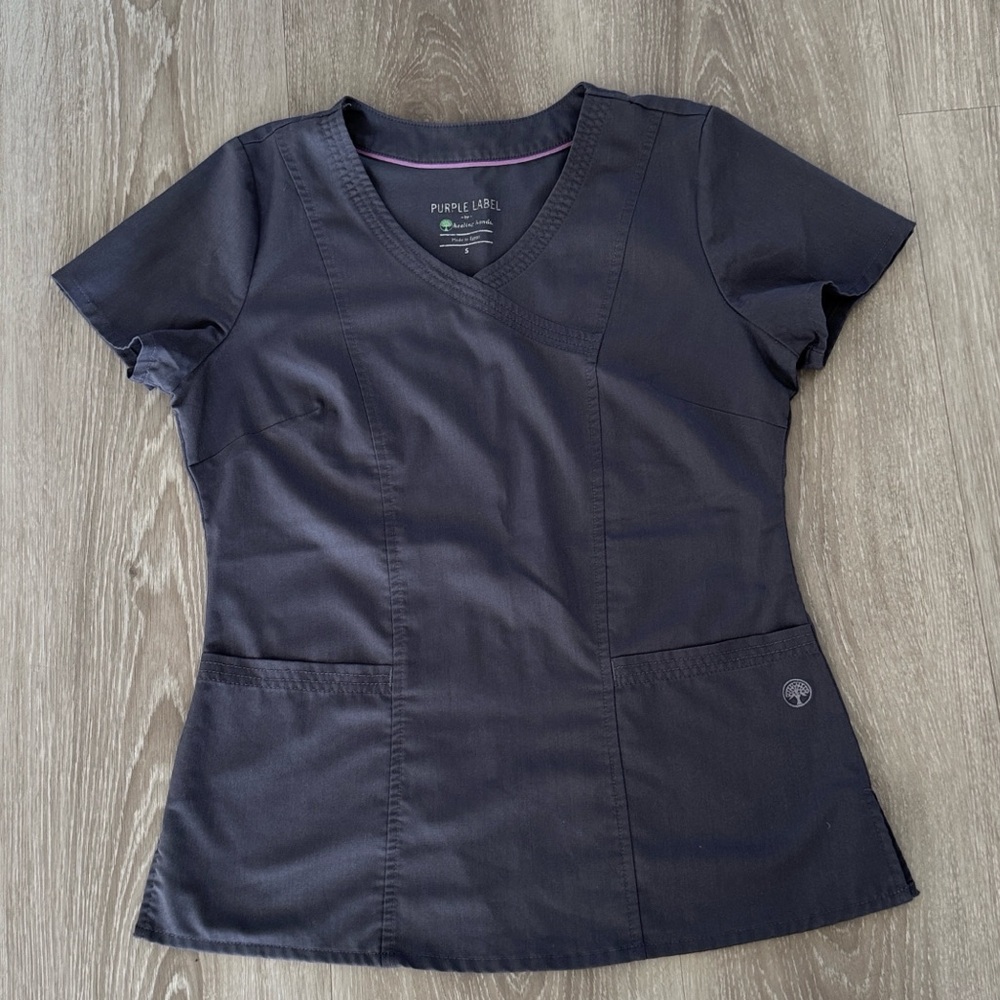 Women's Healing hands, purple label Jane Scrub Top small graphite gray